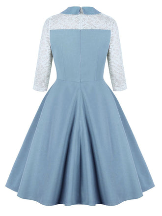 Abito blu in pizzo con colletto alla Peter Pan anni '50