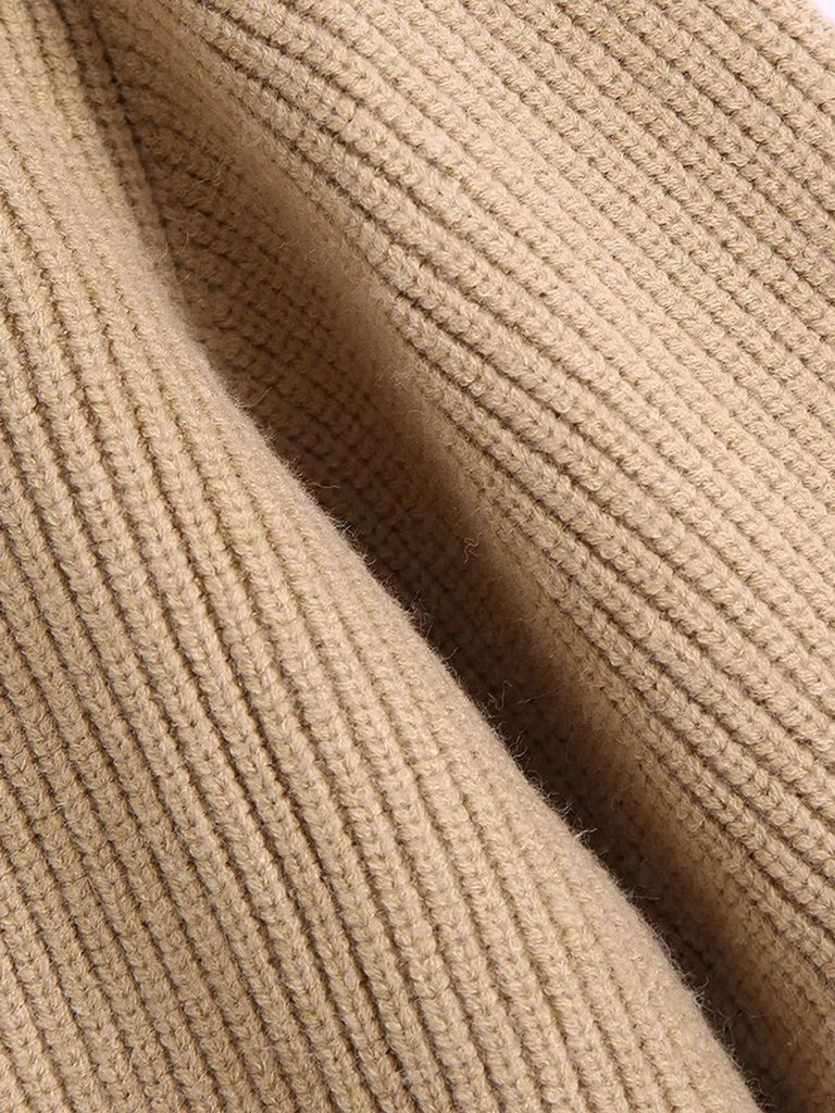 Maglione lavorato a maglia con collo di pelliccia kaki anni '50