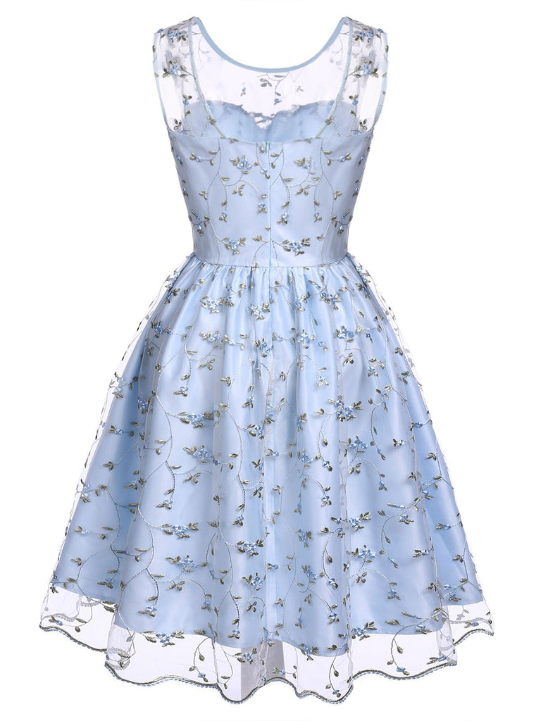Abito blu in pizzo con ricamo floreale anni '50