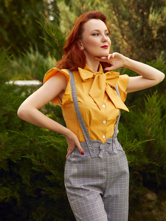 2 pezzi camicetta anni '50 e pantaloni con bretelle