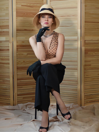 Tuta nera con cintura a pois anni '50